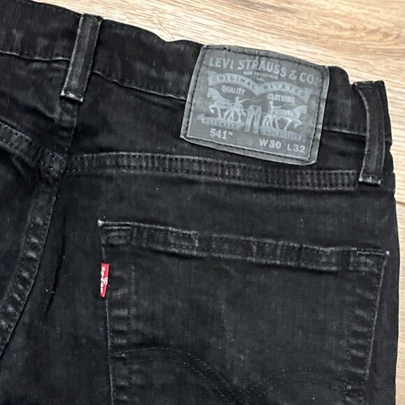 Men's Levis 541 Athletic Taper Fit Denim Jeans SZ 30x32 Black Stretch Modern - Picture 10 of 13